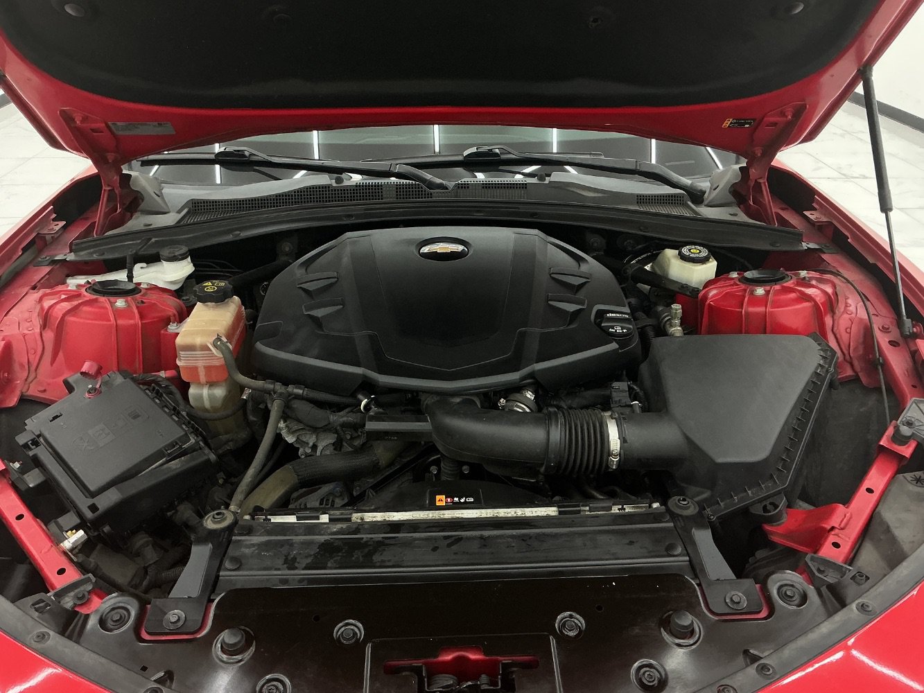 Used 2018 Chevrolet Camaro LT RWD image 38