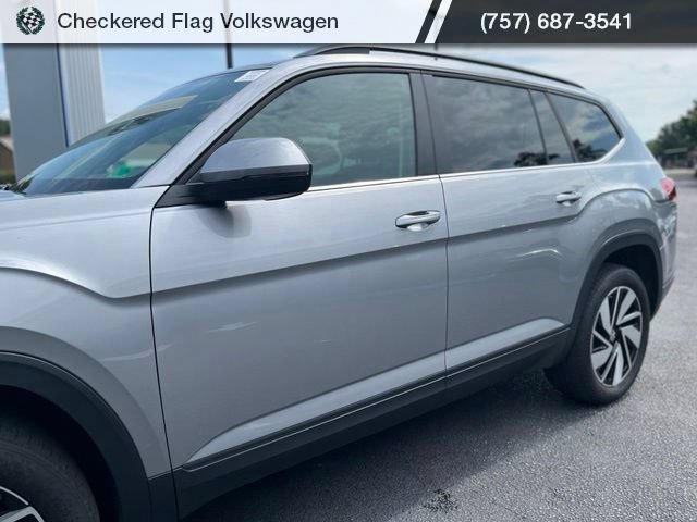 Used 2026 Volkswagen Atlas SE AWD/4WD image 3
