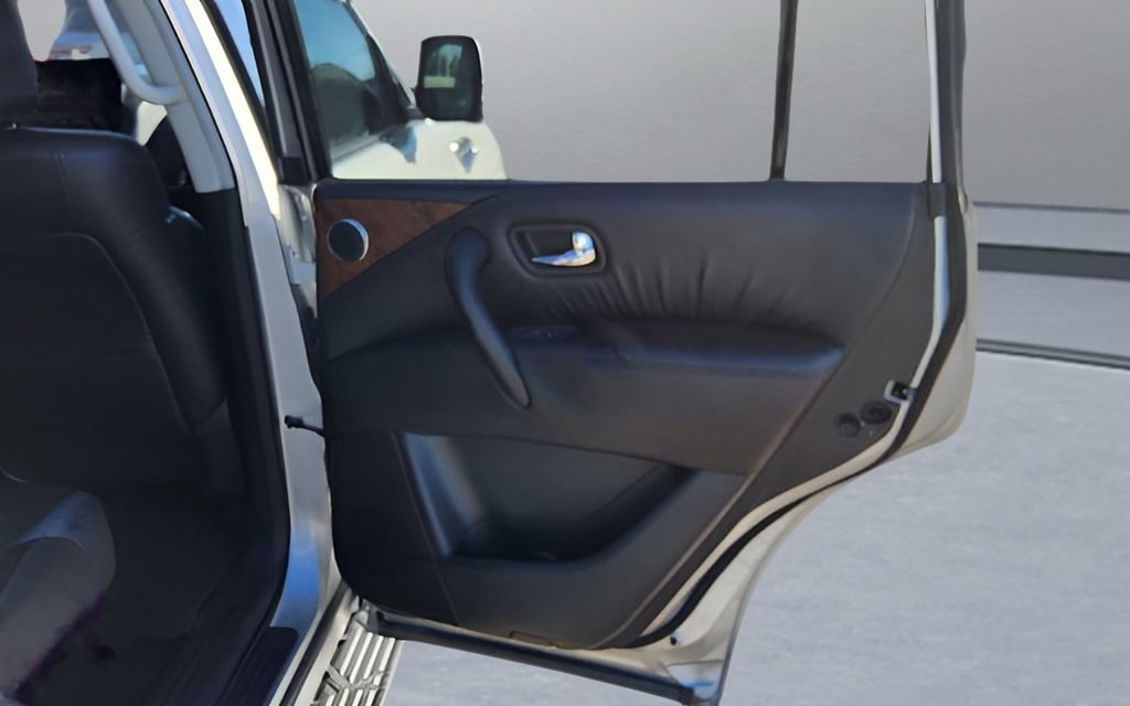Used 2024 Nissan Armada SL AWD/4WD image 41