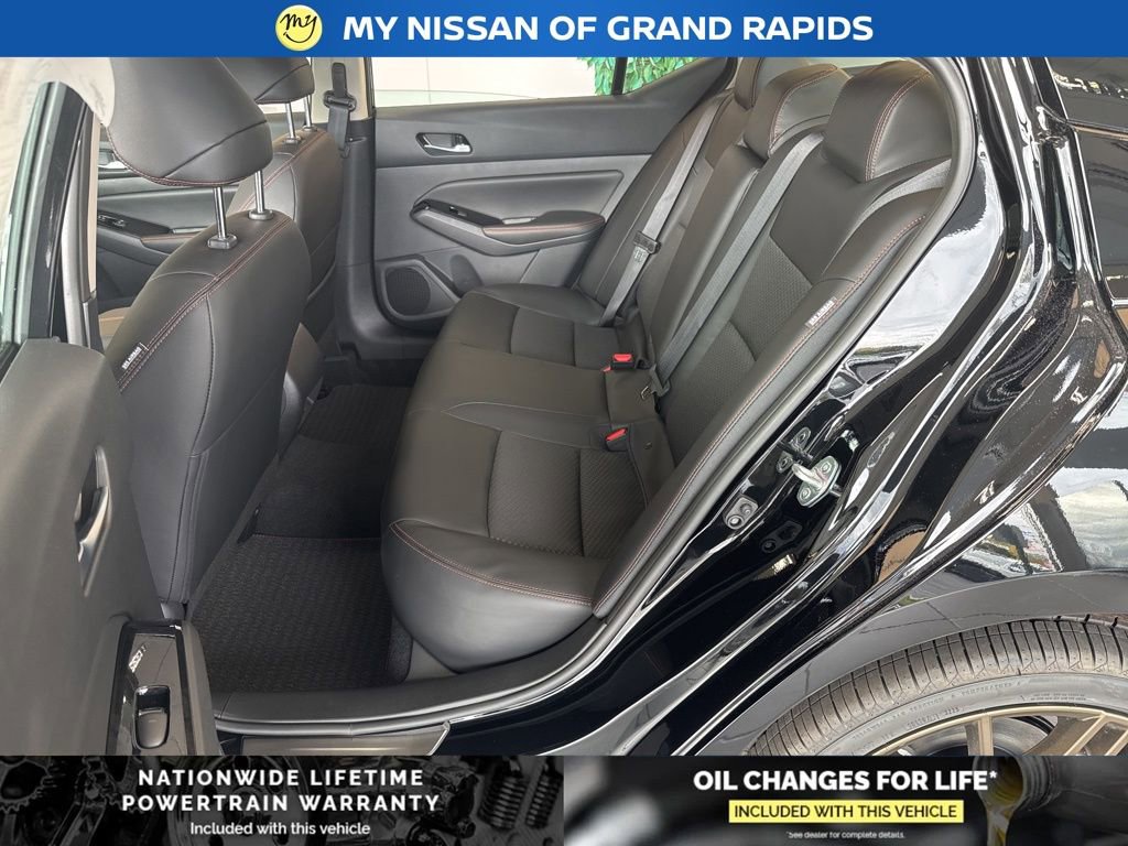 New 2025 Nissan Altima 2.5 SR image 10