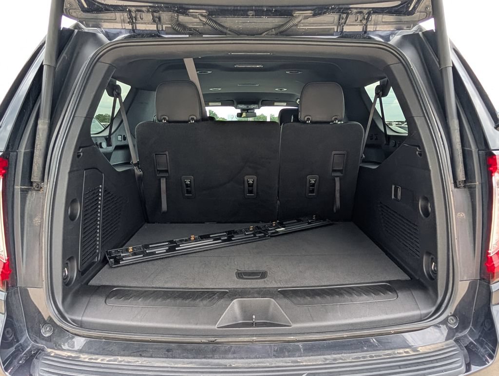 Used 2023 GMC Yukon XL SLT AWD/4WD image 23