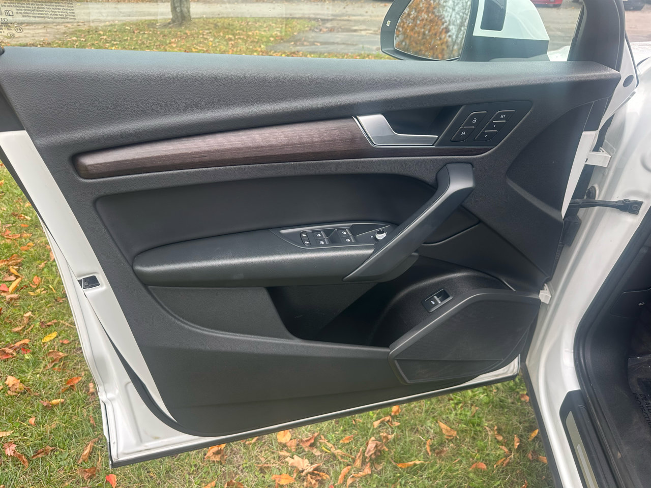 Used 2021 Audi Q5 2.0T Premium image 11