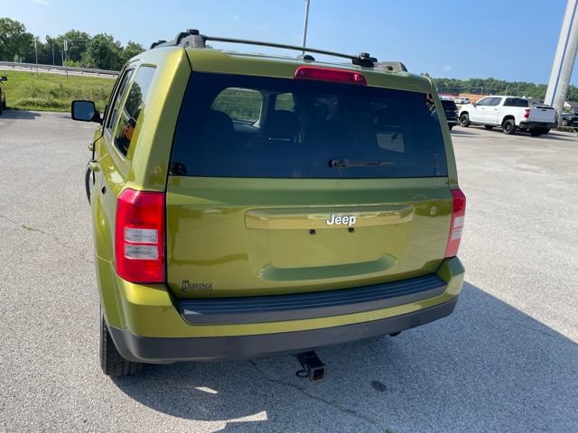 Used 2012 Jeep Patriot Latitude w/ Sun/Sound Group FWD image 9