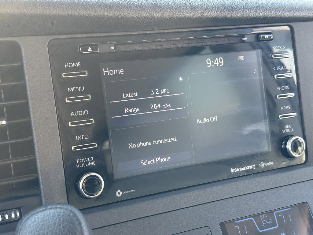 Used 2018 Toyota Sienna LE image 36