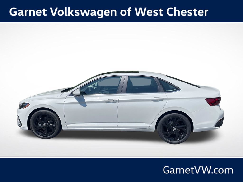New 2026 Volkswagen Jetta SE FWD image 2