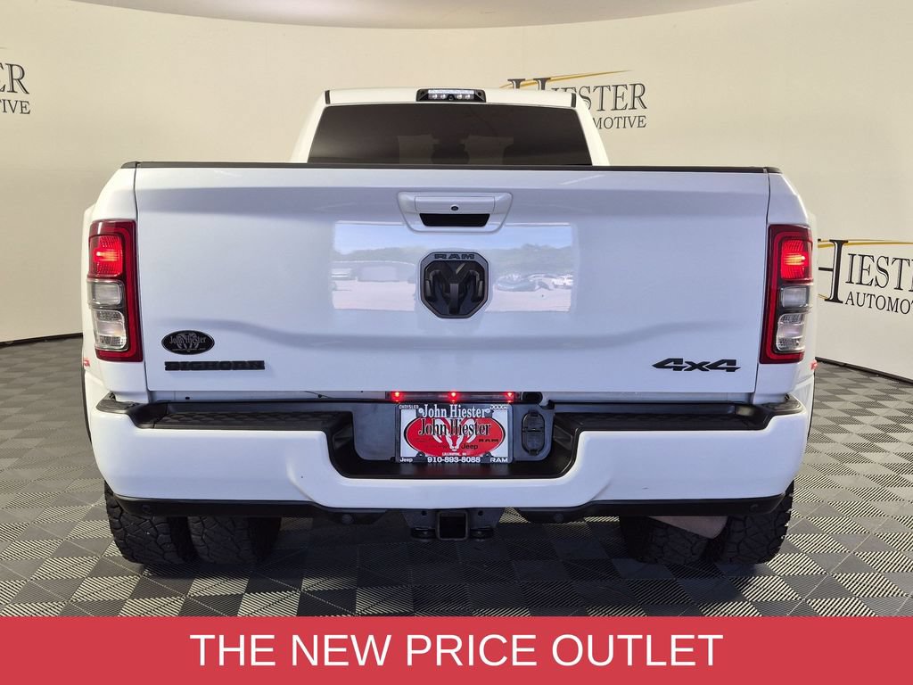 Used 2021 RAM 3500 Big Horn w/ Night Edition AWD/4WD image 5