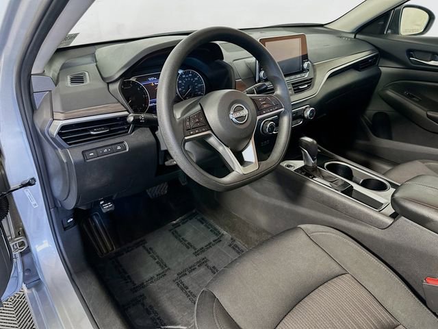 Used 2024 Nissan Altima 2.5 SV FWD image 10