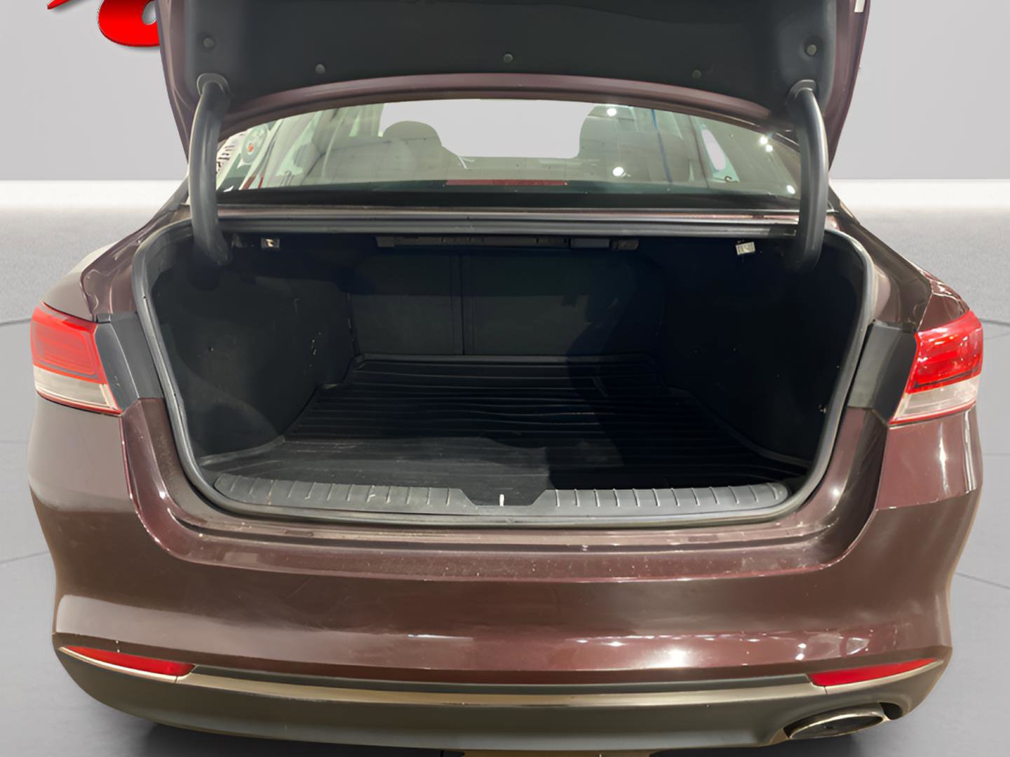 Used 2016 Kia Optima LX image 9