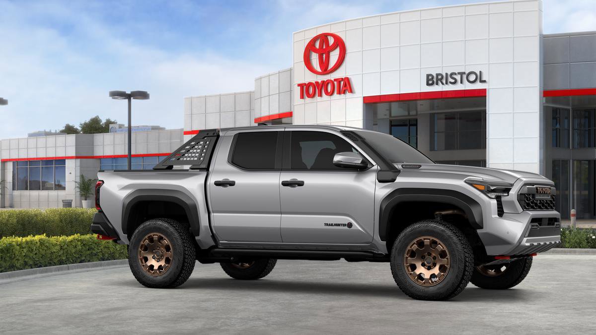 New 2025 Toyota Tacoma Trailhunter image 32