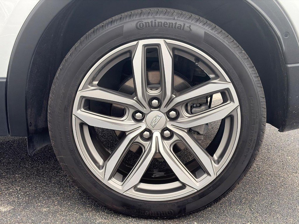 Used 2022 Cadillac XT4 Sport AWD/4WD image 9
