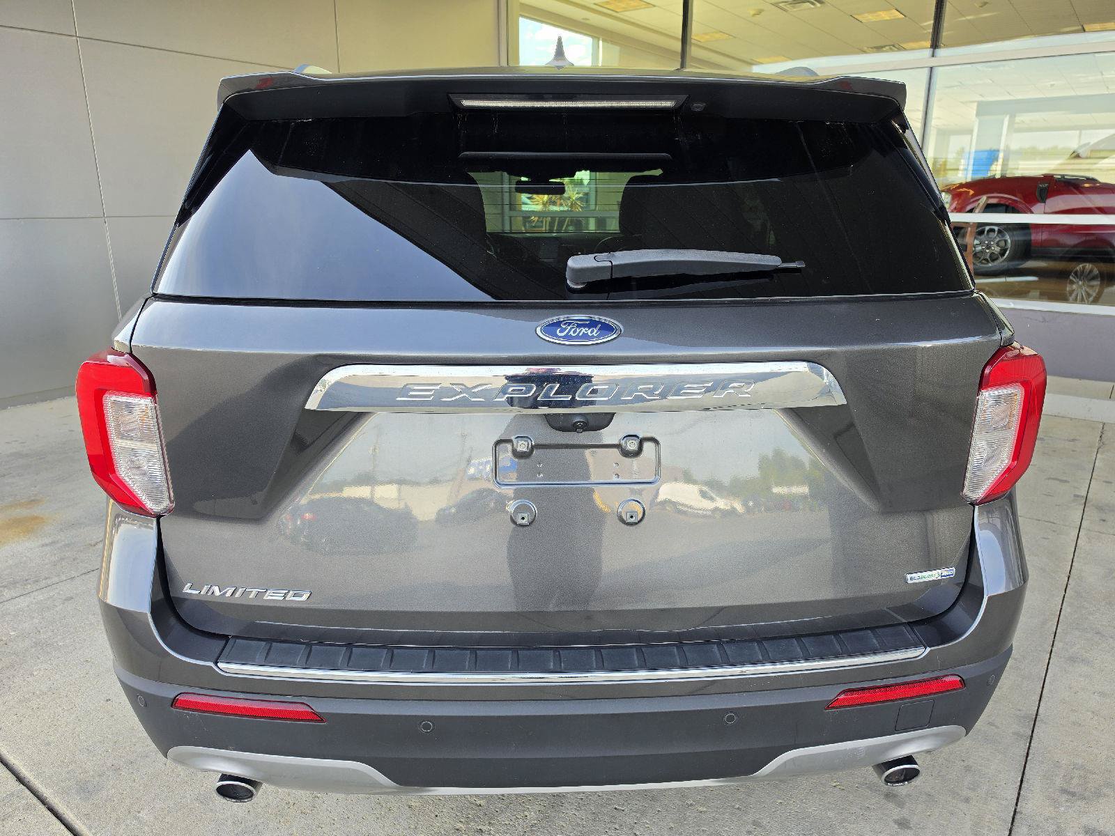 Used 2020 Ford Explorer Limited AWD/4WD image 3