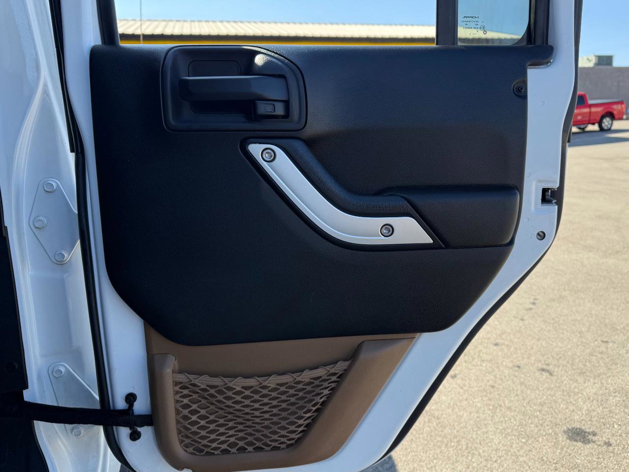 Used 2013 Jeep Wrangler Unlimited Sahara w/ Mopar Chrome Edition Group AWD/4WD image 21