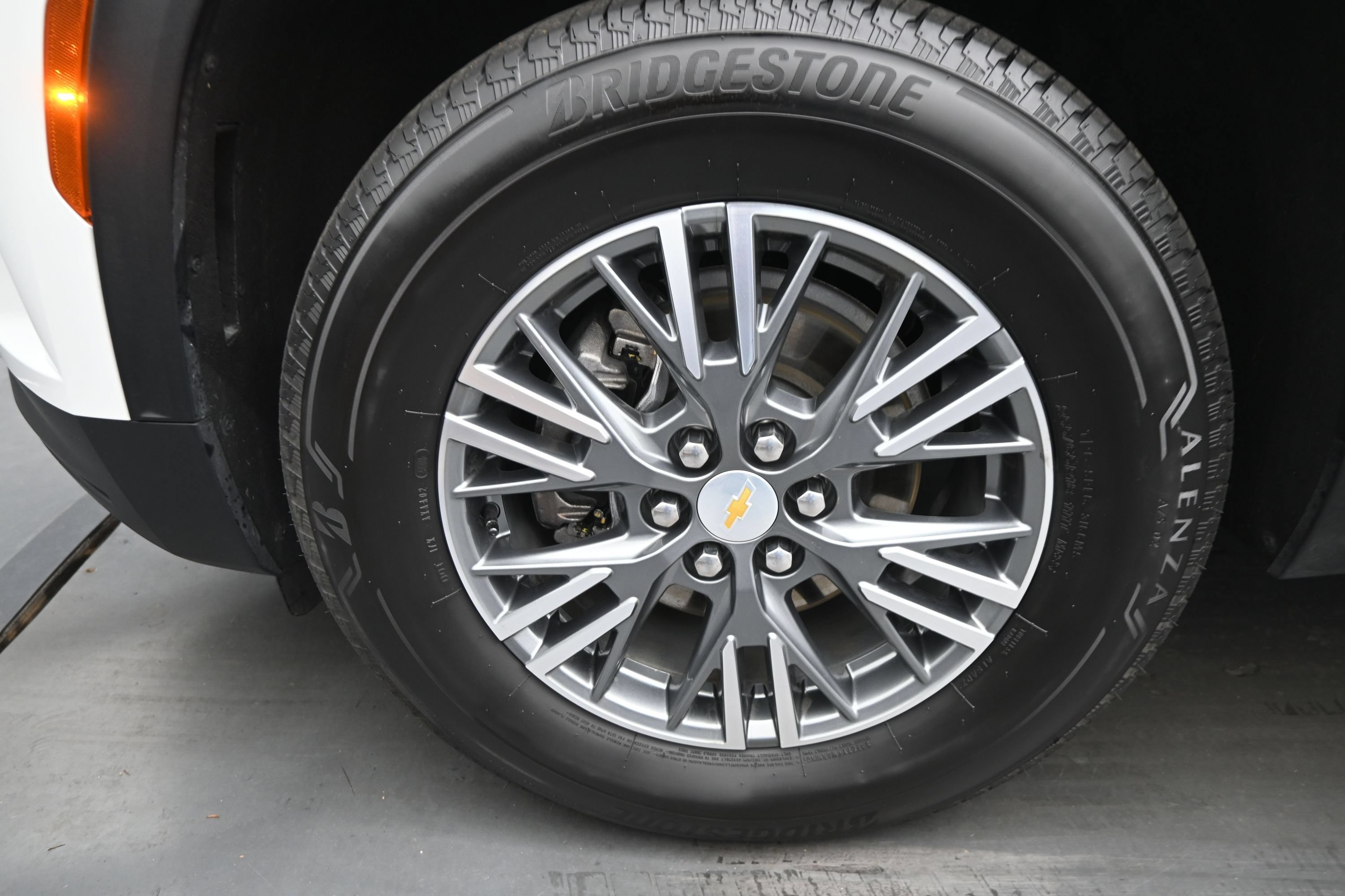 Used 2026 Chevrolet Traverse LT w/ Driver Confidence Package FWD image 13