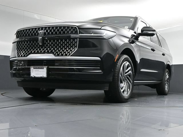 Certified 2025 Lincoln Navigator L Reserve AWD/4WD image 42