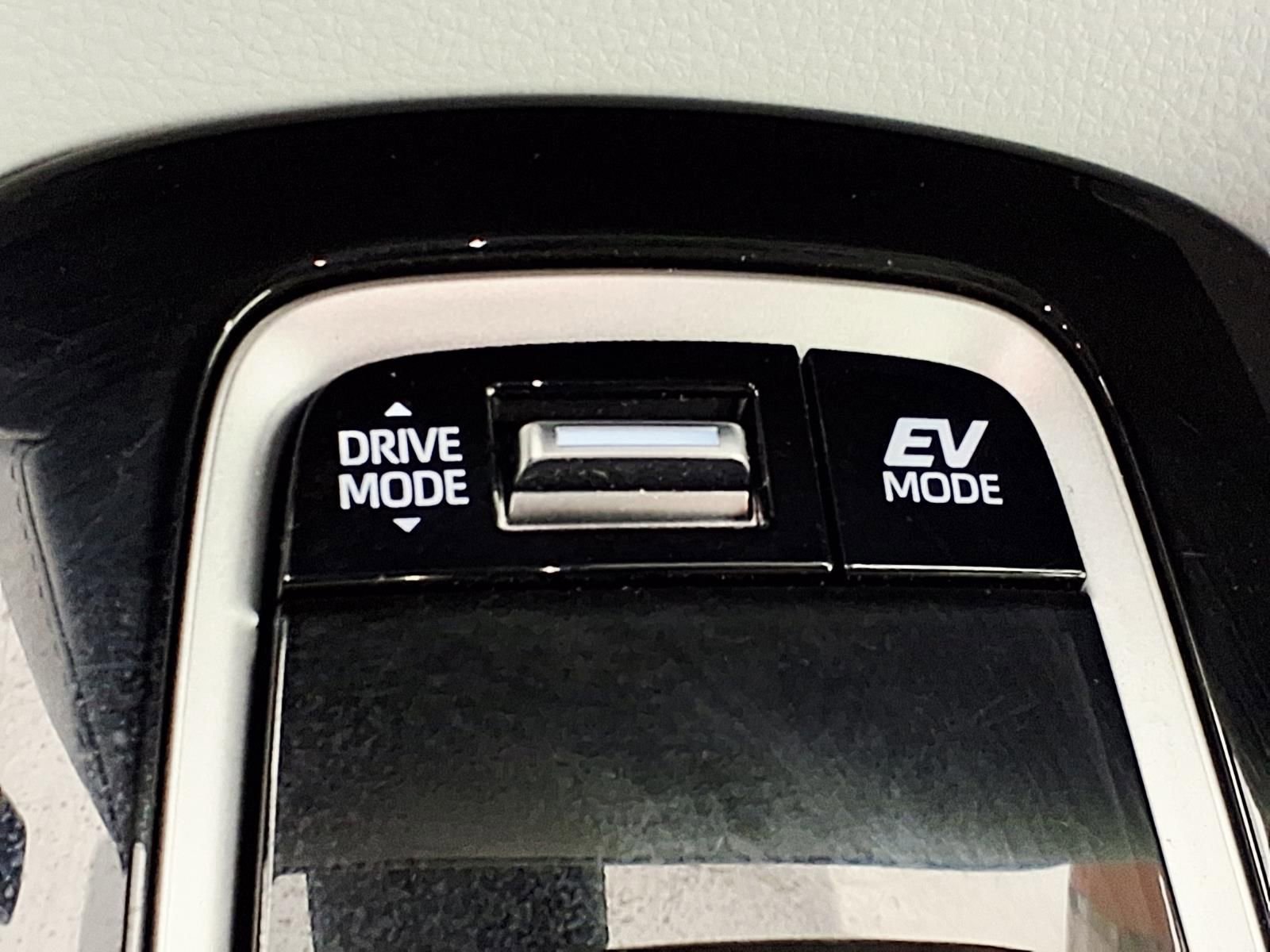 Used 2023 Toyota Corolla SE image 23