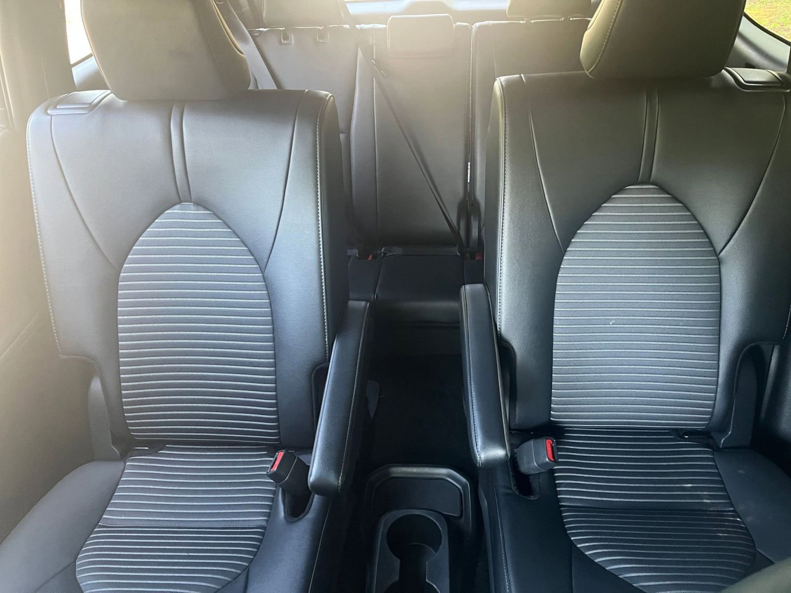 Used 2025 Toyota Highlander XSE AWD/4WD image 40