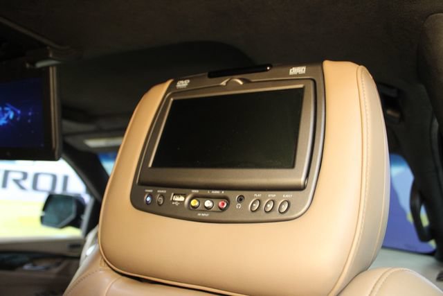 Used 2018 Cadillac Escalade Platinum AWD/4WD image 18