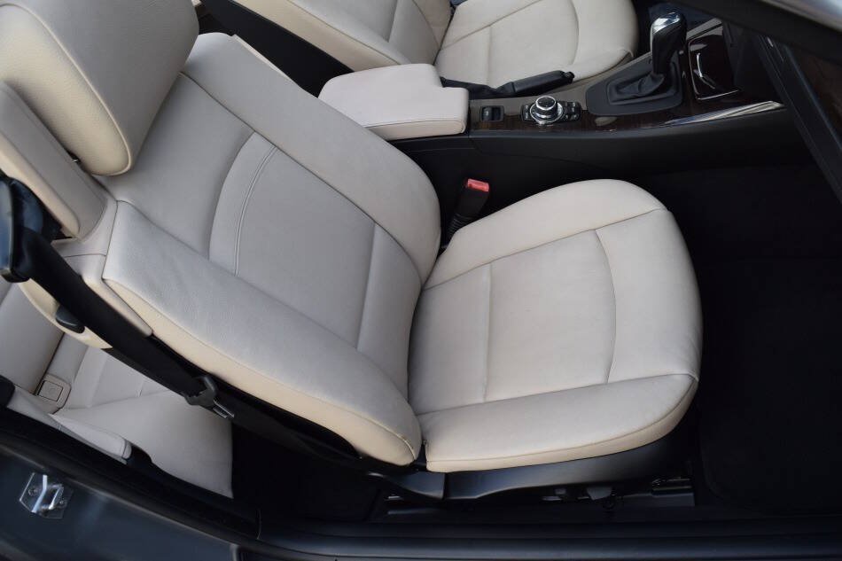 Used 2013 BMW 328i Convertible RWD image 48