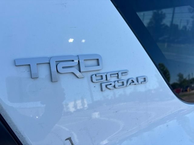 Used 2021 Toyota 4Runner TRD Off-Road Premium AWD/4WD image 17
