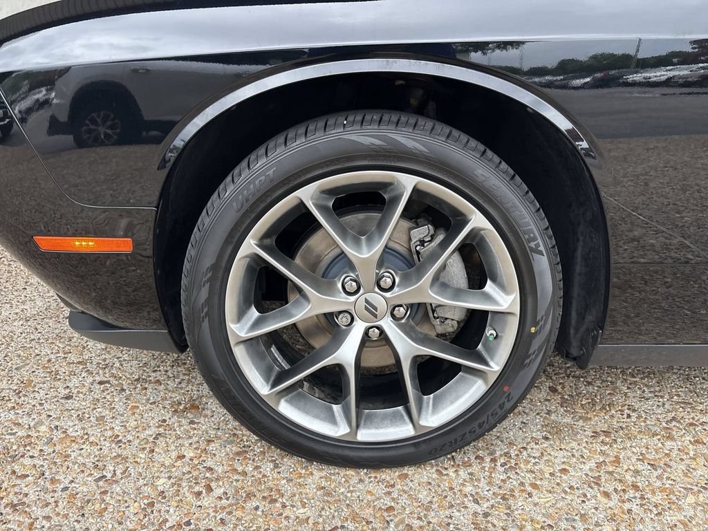 Used 2023 Dodge Challenger SXT w/ Plus Package RWD image 32