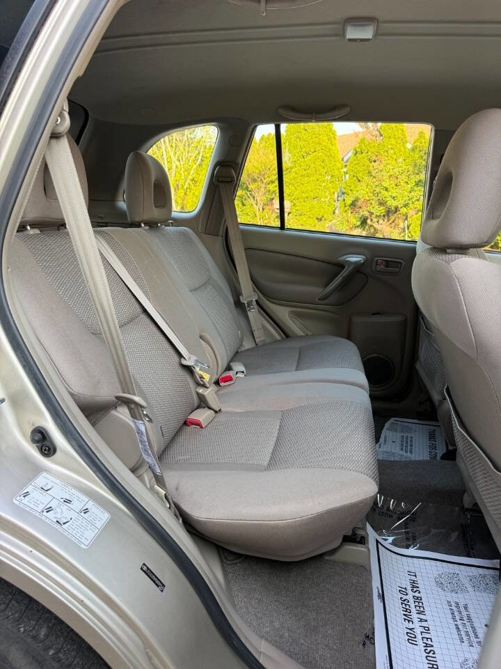 Used 2005 Toyota RAV4 2WD image 14