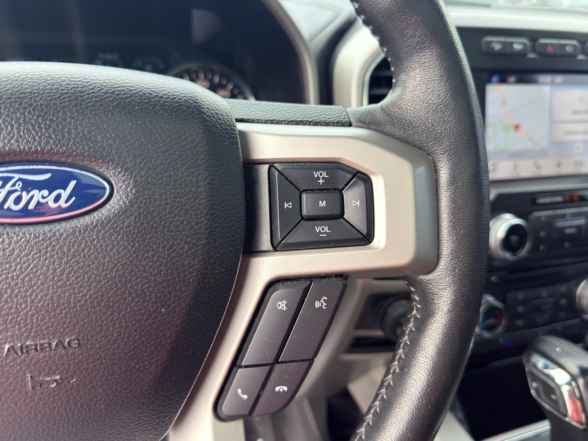 Used 2018 Ford F150 Lariat w/ Equipment Group 502A Luxury AWD/4WD image 20