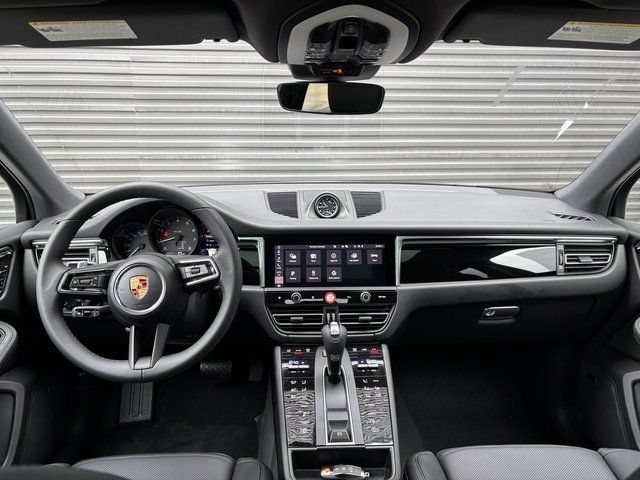 Certified 2026 Porsche Macan AWD/4WD image 13