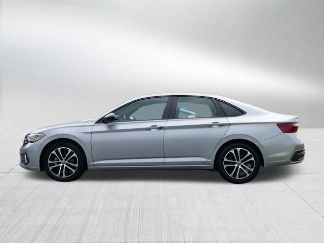 Used 2022 Volkswagen Jetta Sport FWD image 6