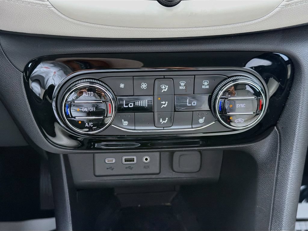 Used 2023 Buick Encore GX Select FWD image 32