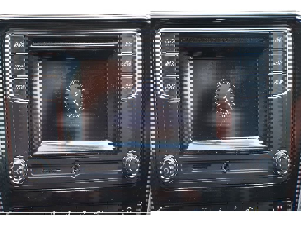 Used 2016 Volkswagen Passat 1.8T S image 17