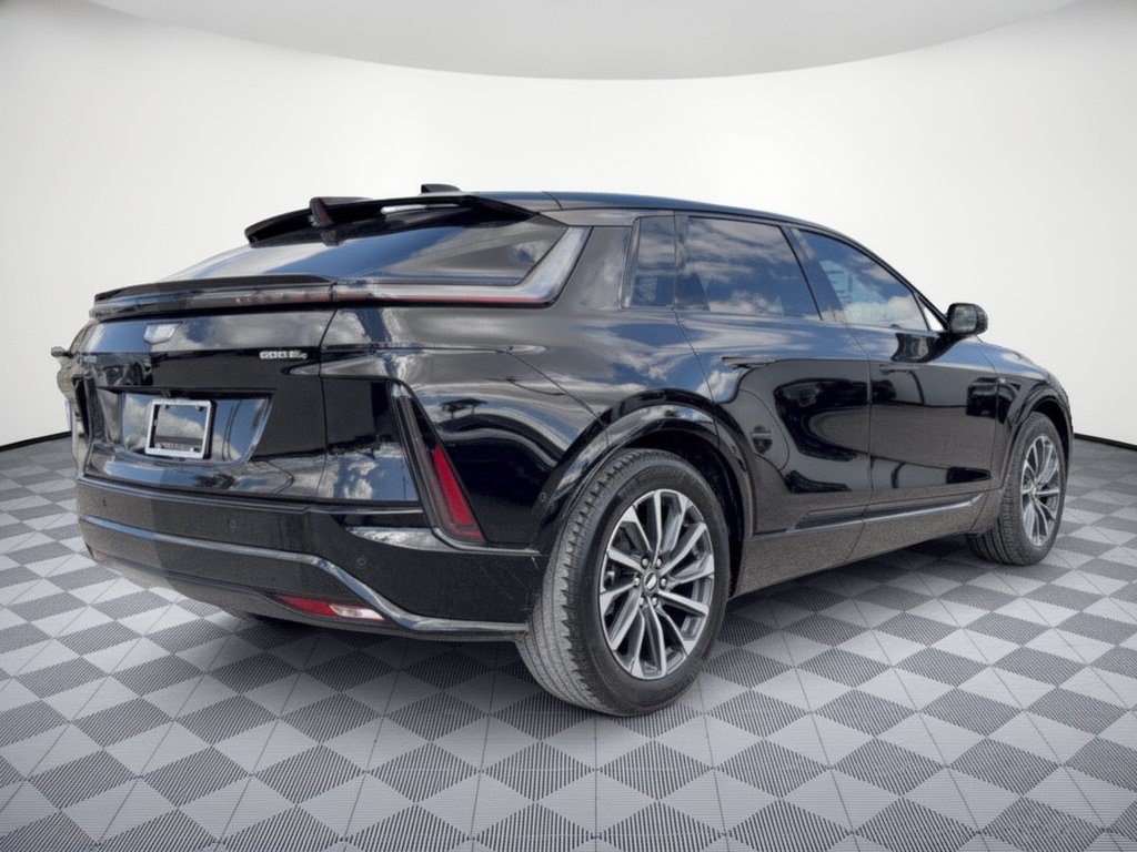 Used 2024 Cadillac Lyriq Sport w/ LPO, Floor Liner Package AWD/4WD image 9