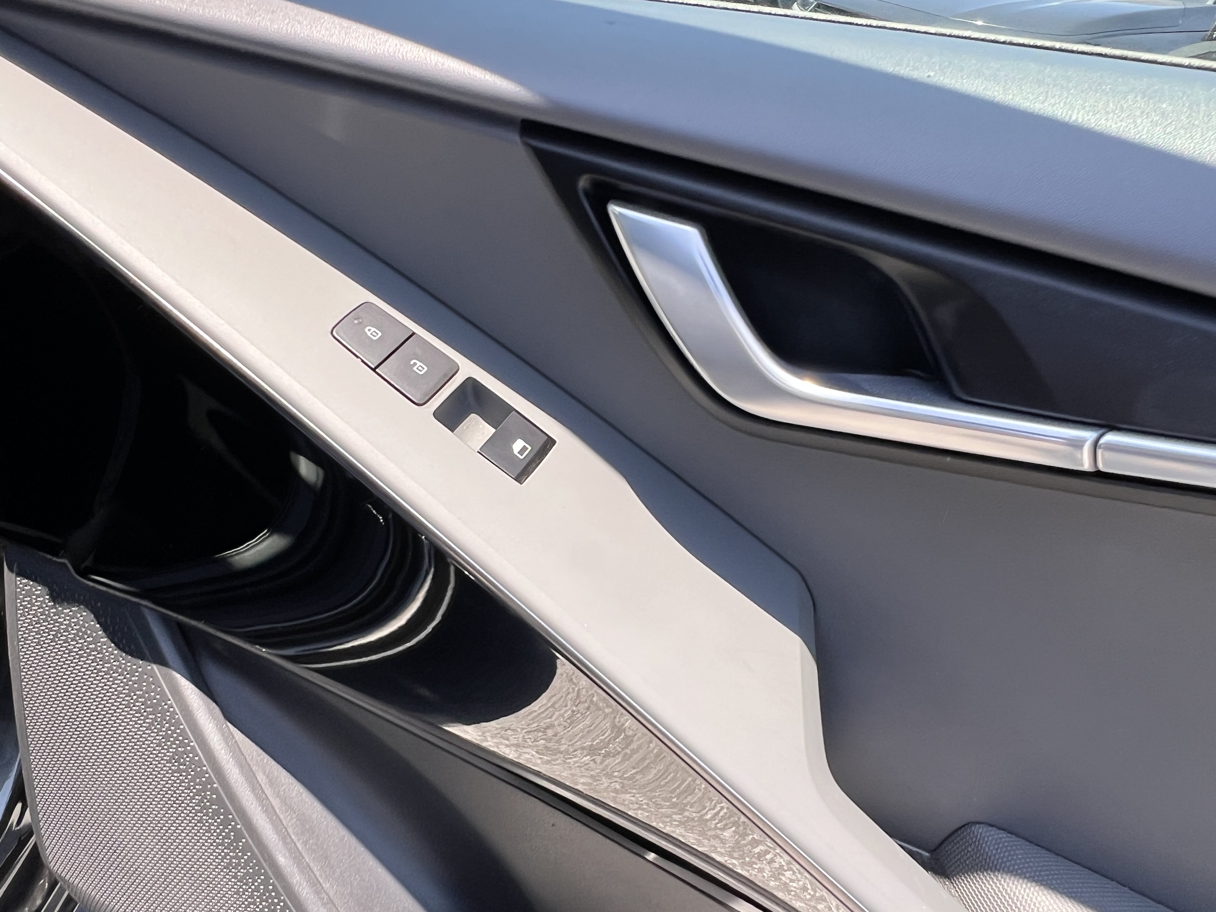 Certified 2023 Kia Niro EX Touring FWD image 18