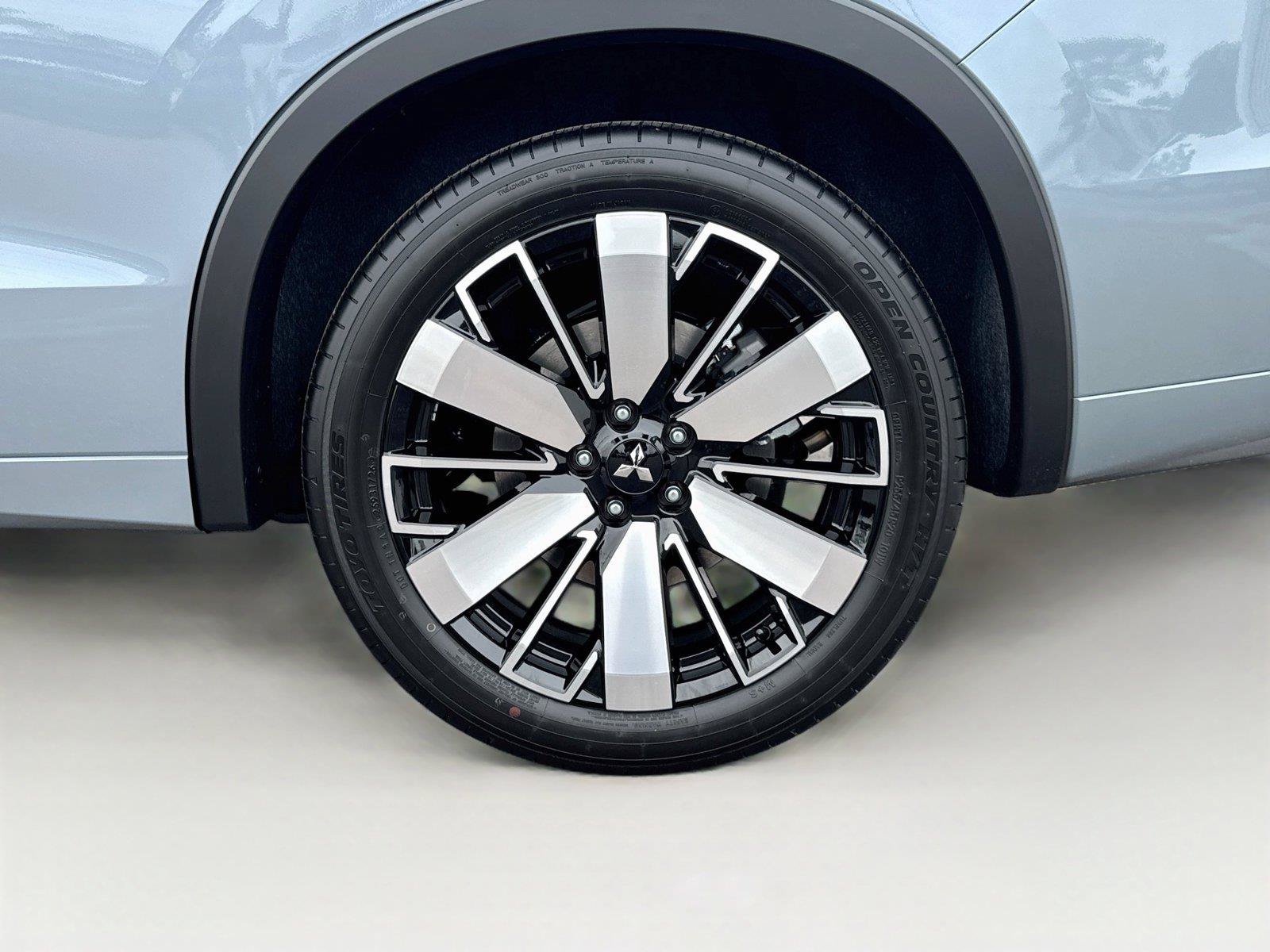 New 2026 Mitsubishi Outlander SEL FWD image 37