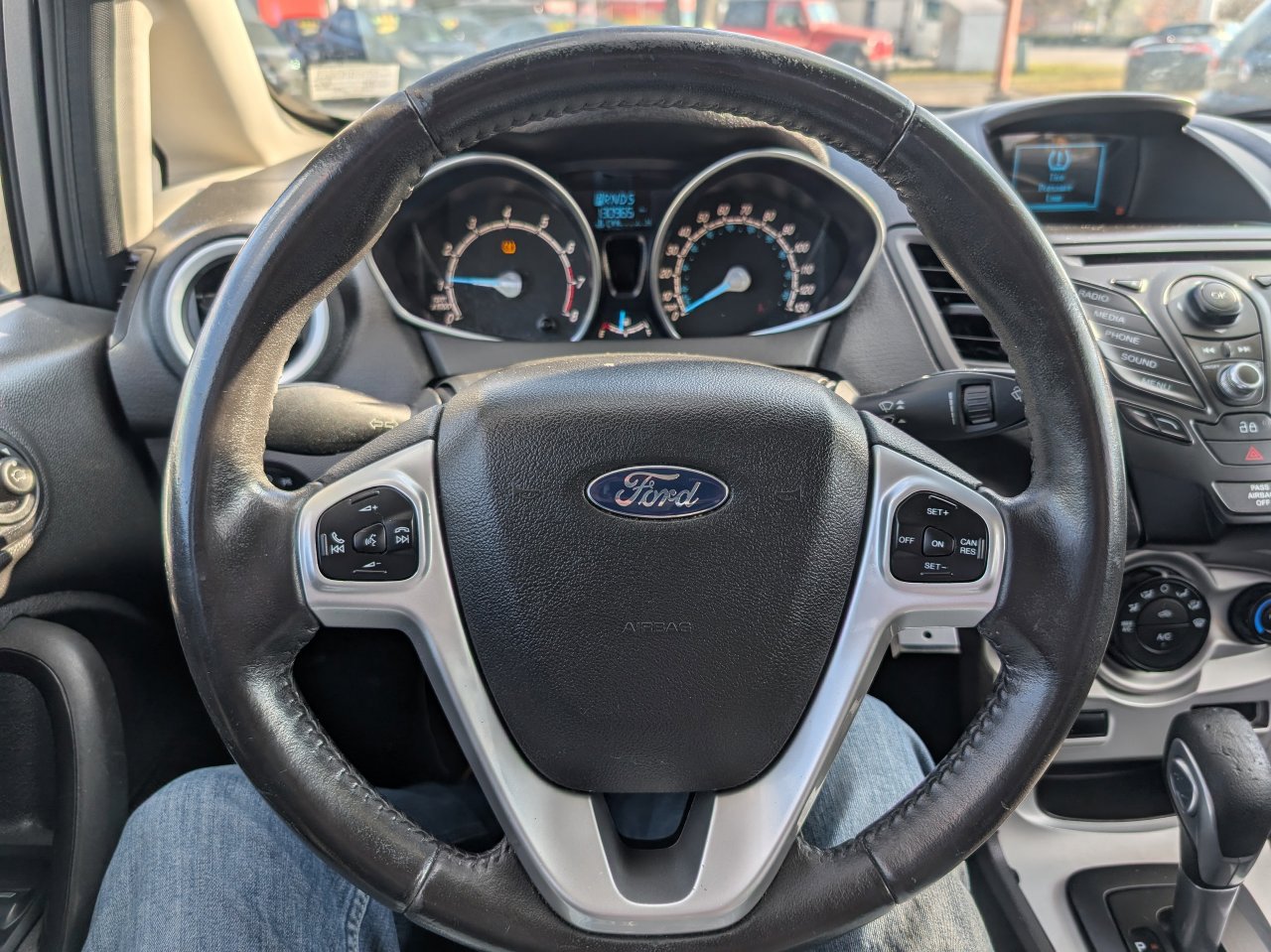 Used 2015 Ford Fiesta SE image 13
