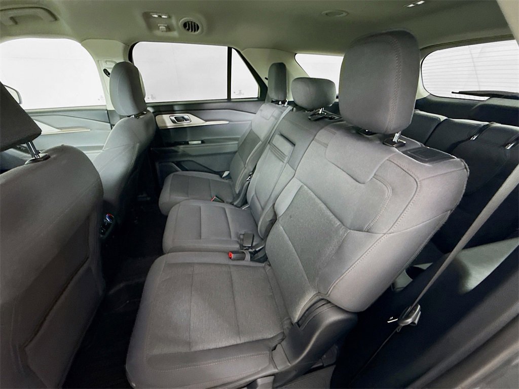 Used 2025 Ford Explorer Active image 23