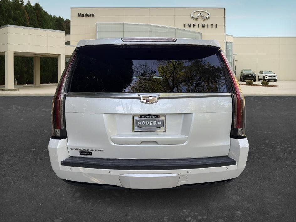 Used 2016 Cadillac Escalade Platinum image 25