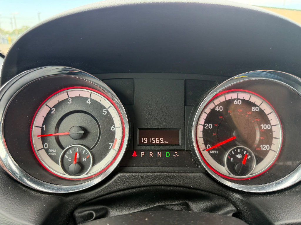 Used 2018 Dodge Grand Caravan SXT FWD image 24