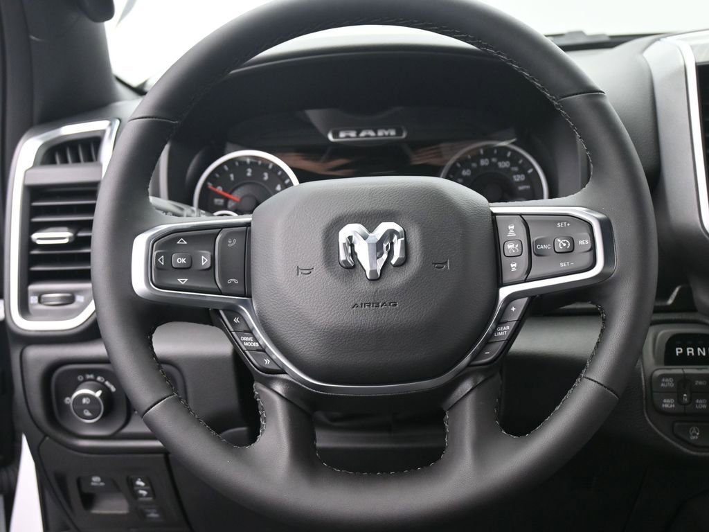 New 2026 RAM 1500 4x4 Crew Cab image 31