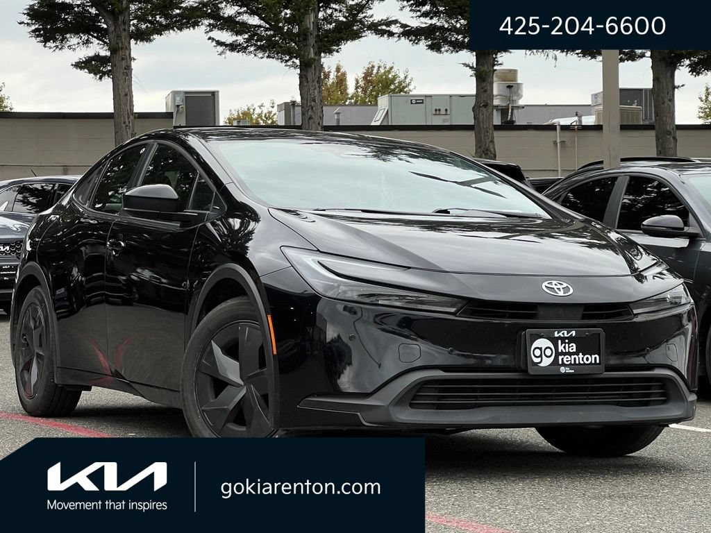 Used 2025 Toyota Prius LE
