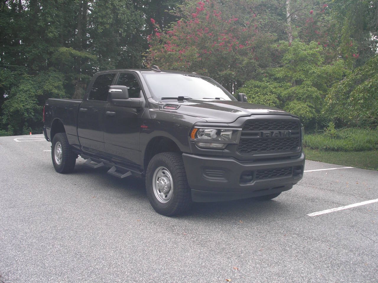 Used 2024 RAM 2500 Tradesman AWD/4WD image 1