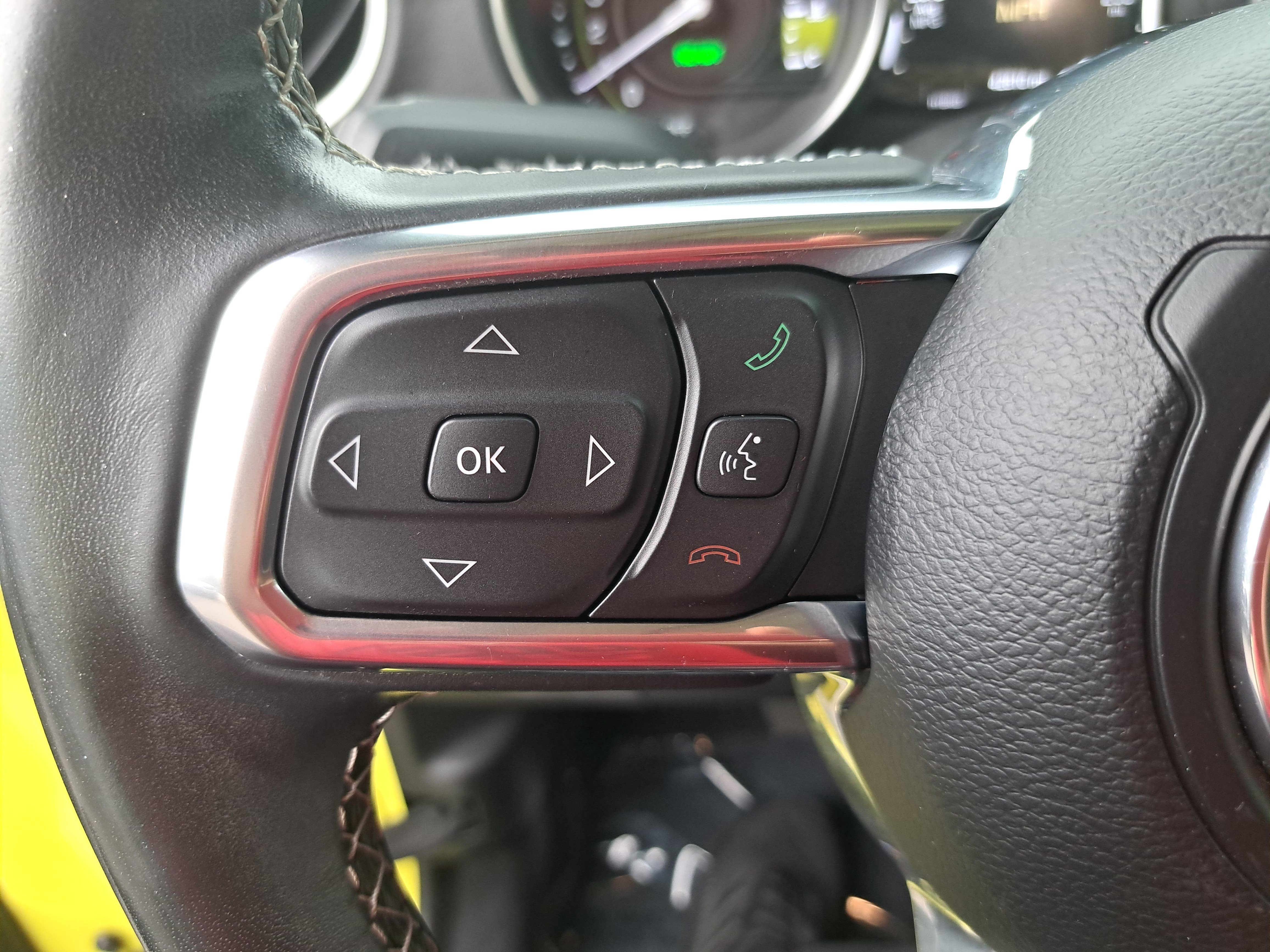 Used 2022 Jeep Wrangler Unlimited Sahara w/ Cold Weather Group AWD/4WD image 16