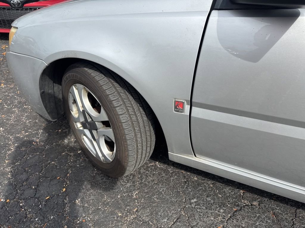 Used 2003 Saturn ION Level 3 FWD image 3
