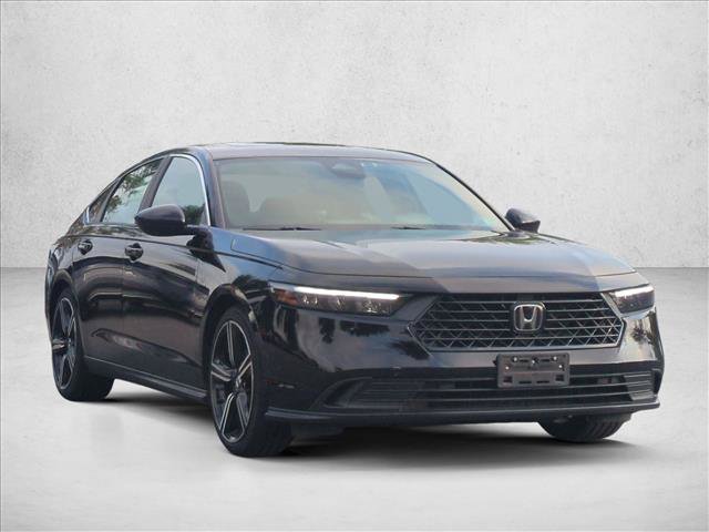 Used 2023 Honda Accord Sport image 3