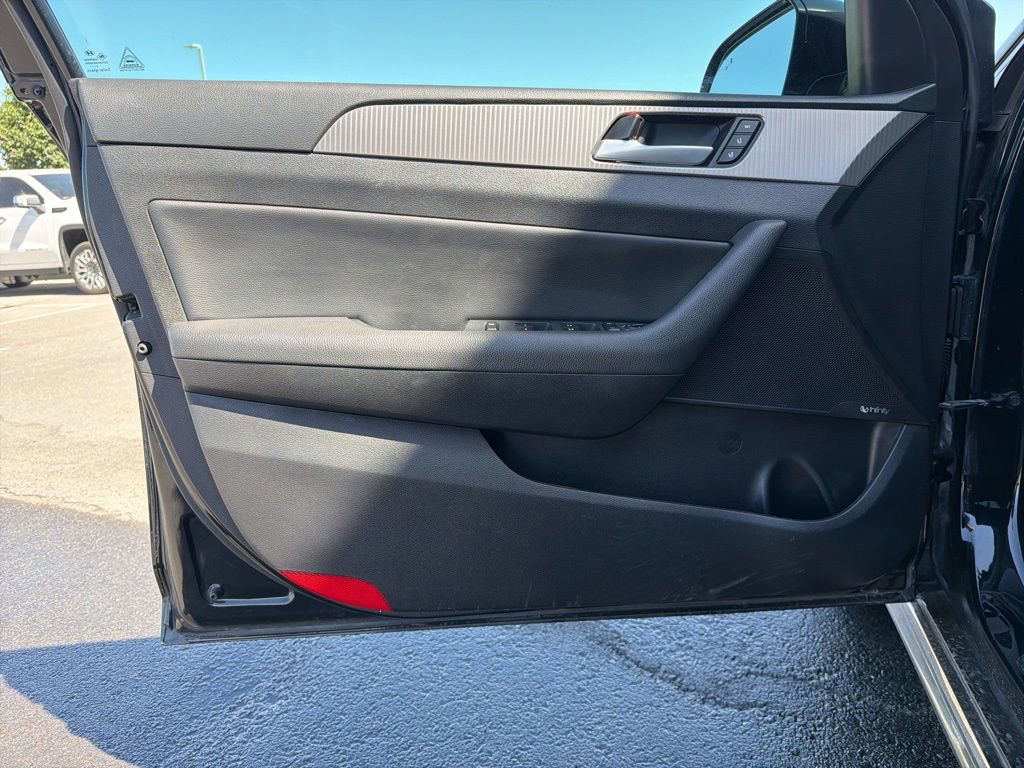 Used 2018 Hyundai Sonata Limited FWD image 7