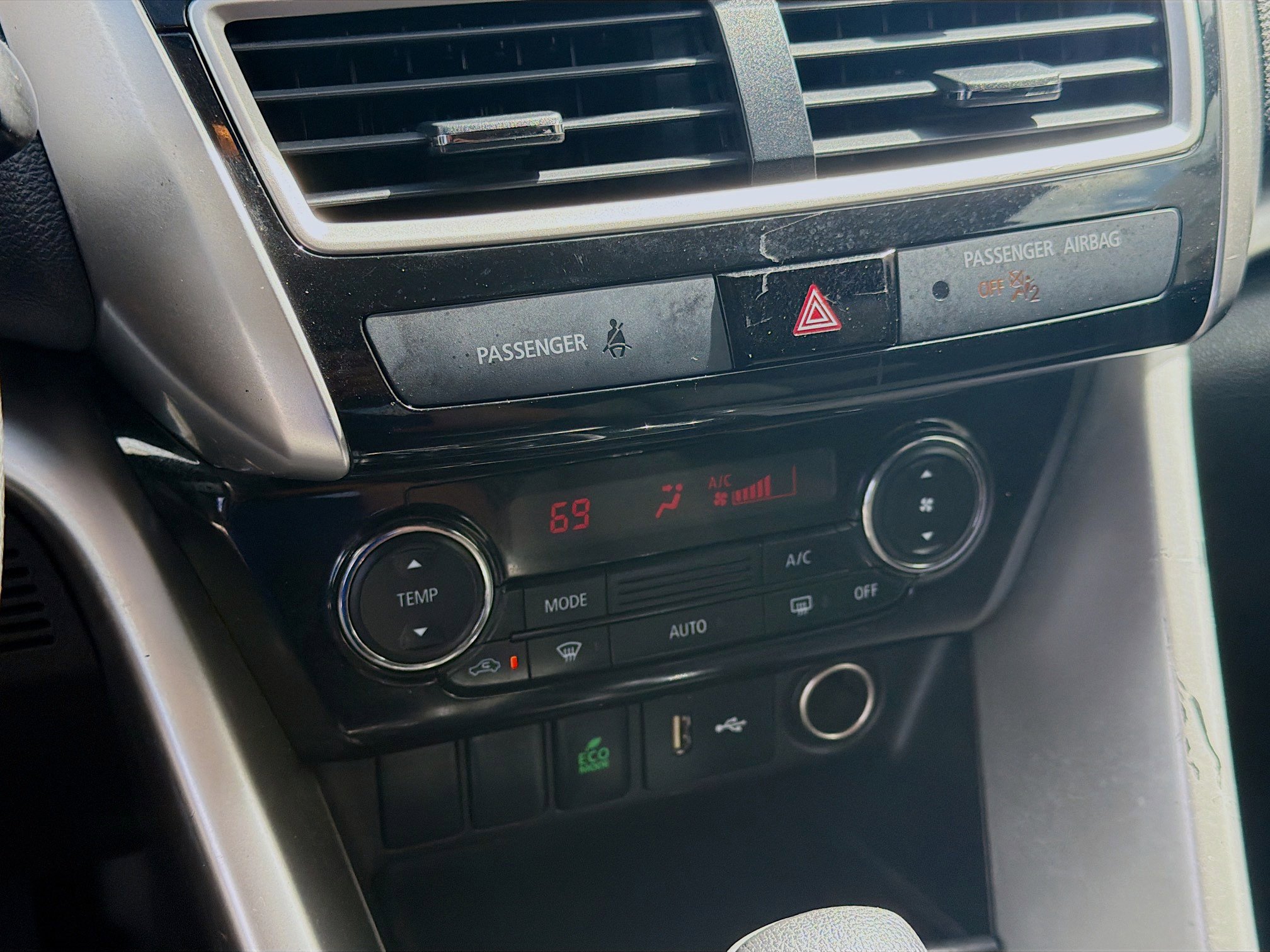 Used 2020 Mitsubishi Eclipse Cross ES image 14