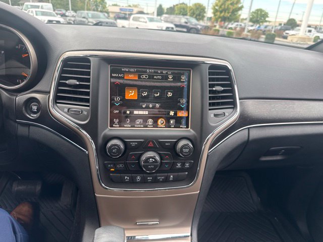 Used 2016 Jeep Grand Cherokee Limited w/ Luxury Group II AWD/4WD image 19