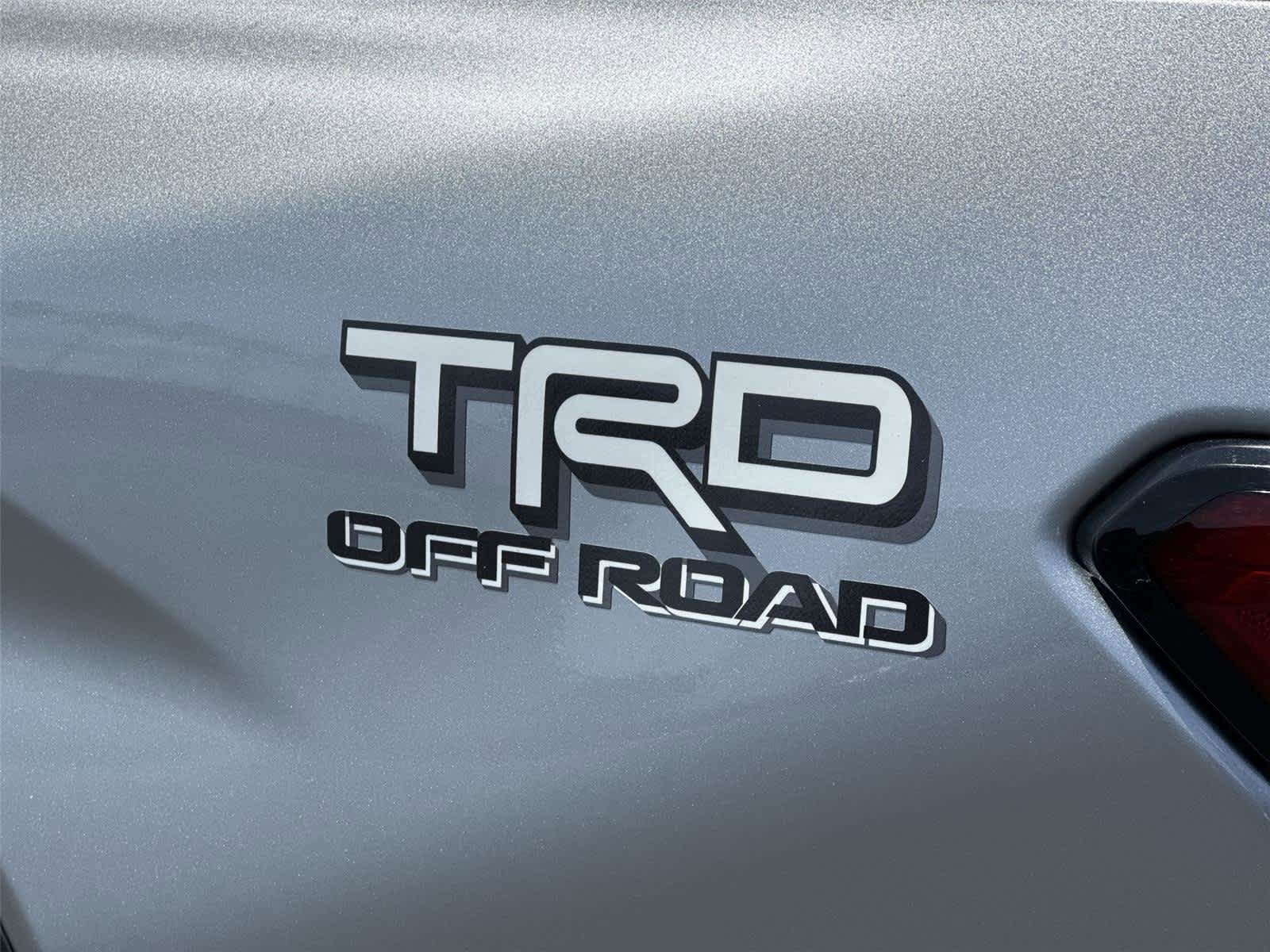 Used 2025 Toyota Tacoma TRD Off-Road AWD/4WD image 8