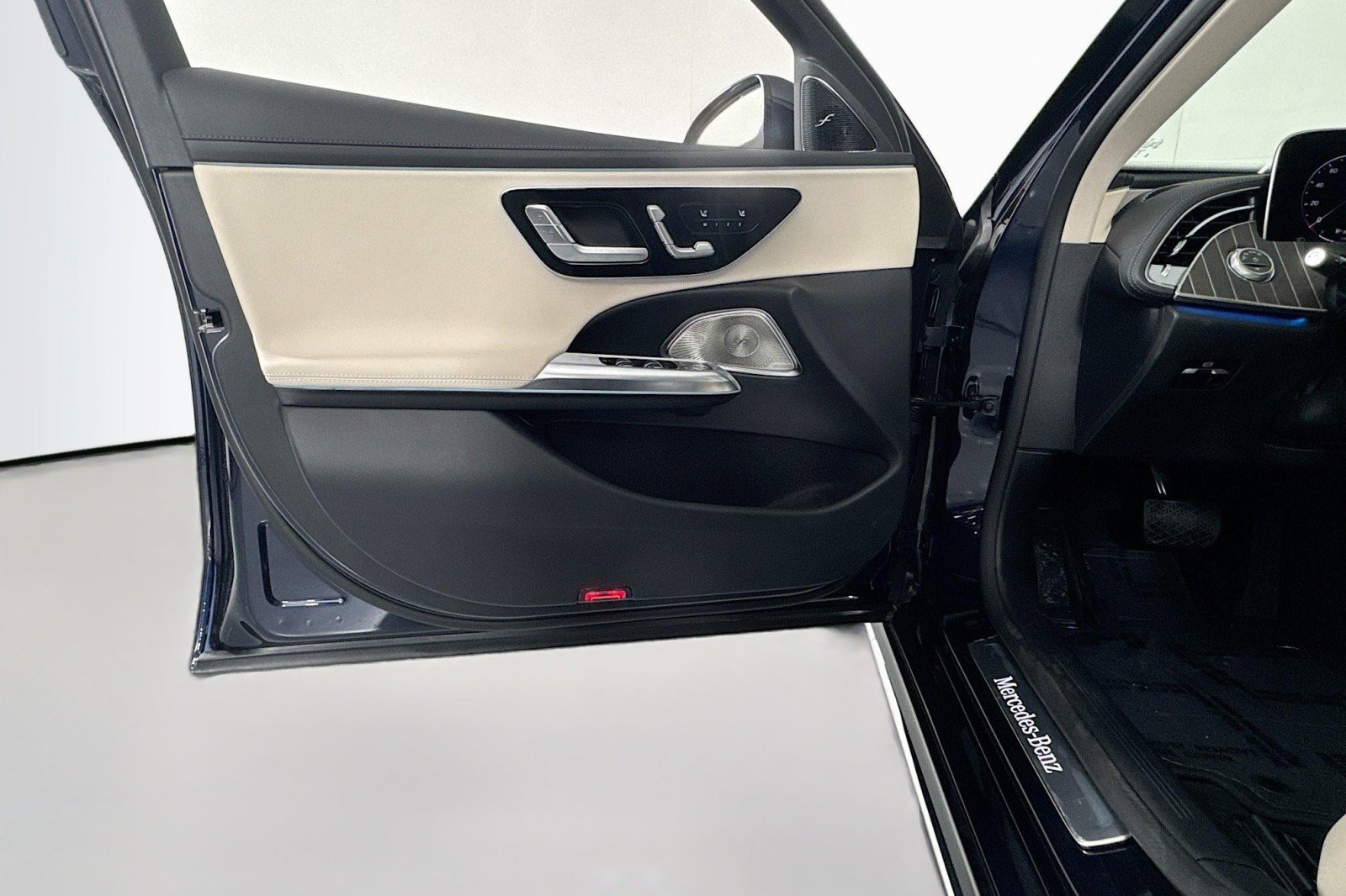 New 2026 Mercedes-Benz E 450 4MATIC Sedan image 20