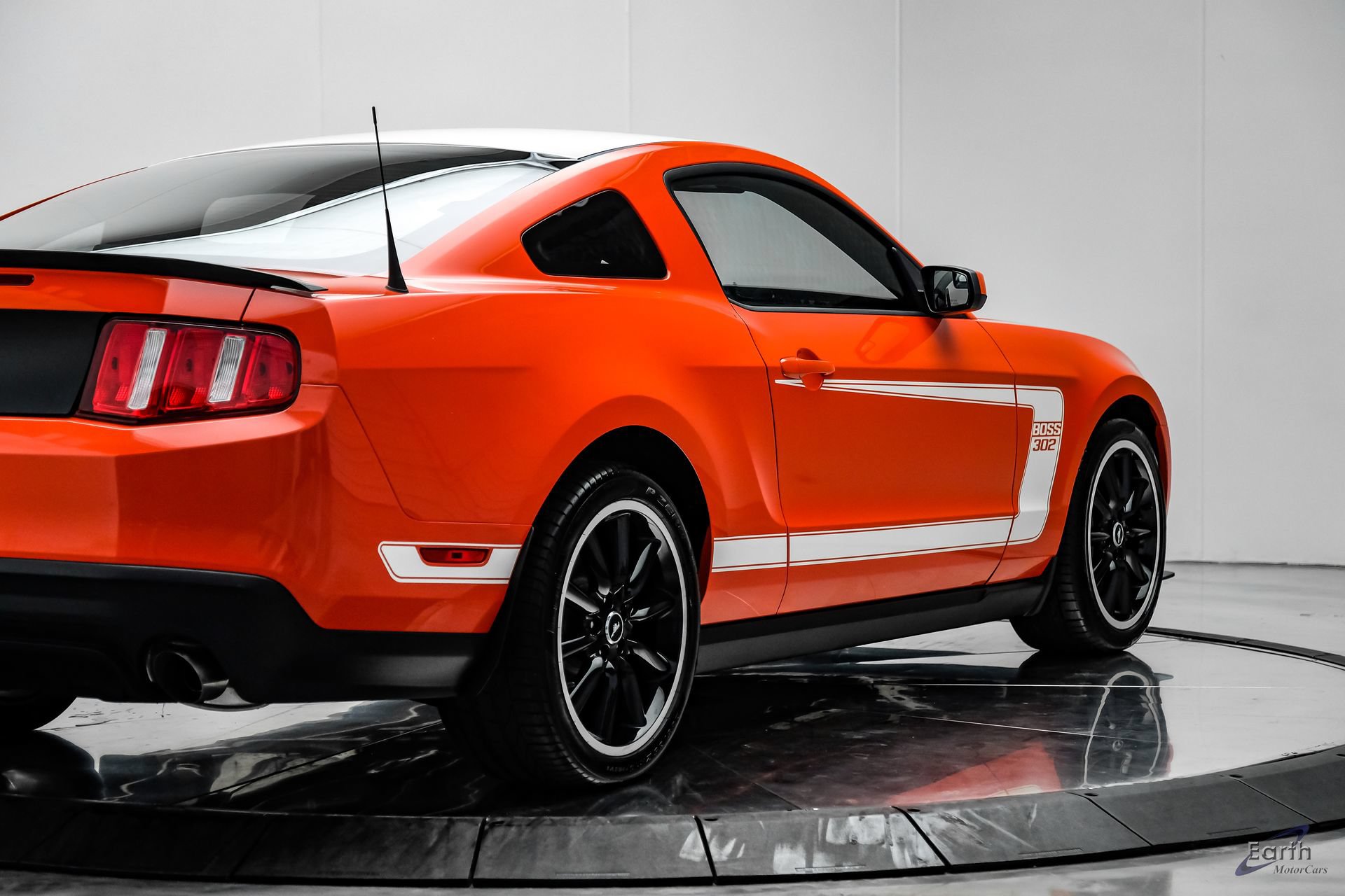 Used 2012 Ford Mustang Boss 302 w/ Boss 302 Accessory Pkg RWD image 18