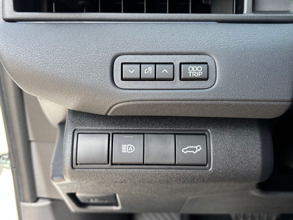 New 2026 Toyota C-HR AWD/4WD image 25